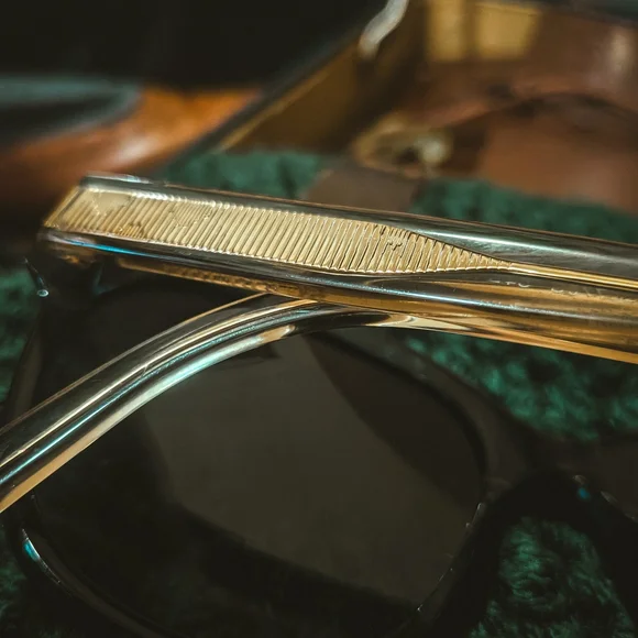 Burberry Classic Black Sunglasses - Picture 3 of 12
